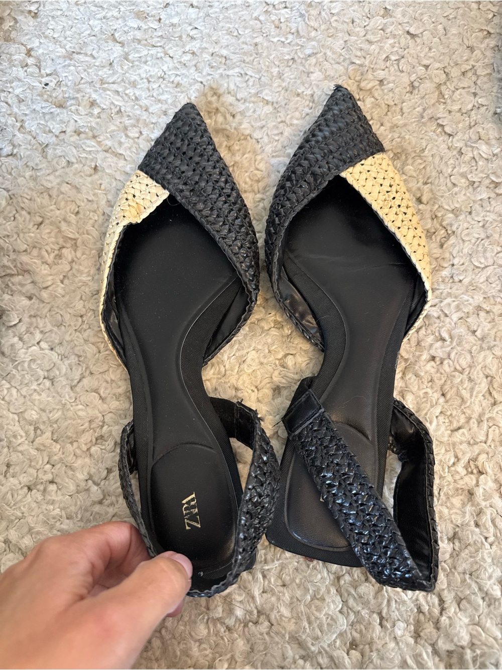 Zara size 39 Black and Cream Woven Pointed Slingback Flats - Women's